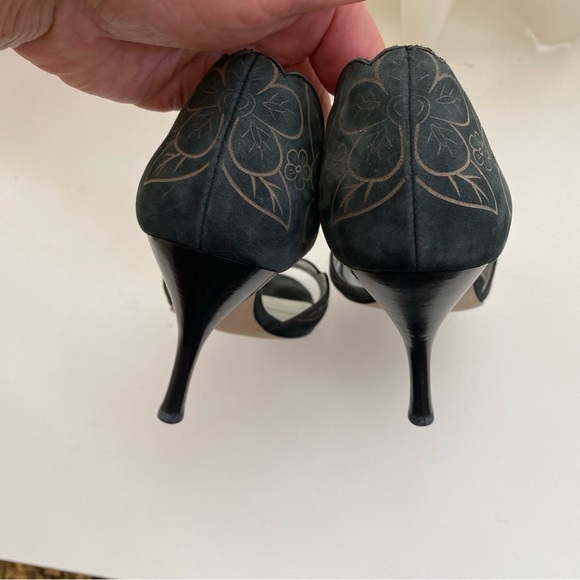 Anne Klein Women's Heels - Picture 2 of 9